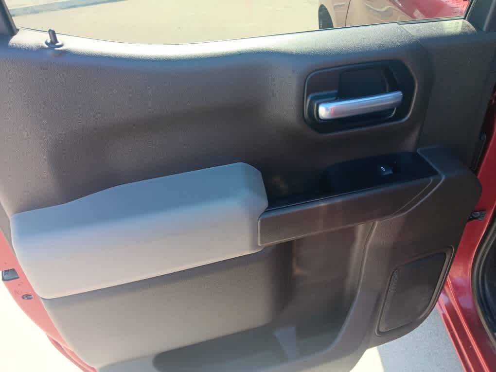 2021 Chevrolet Silverado 1500 LT photo 9