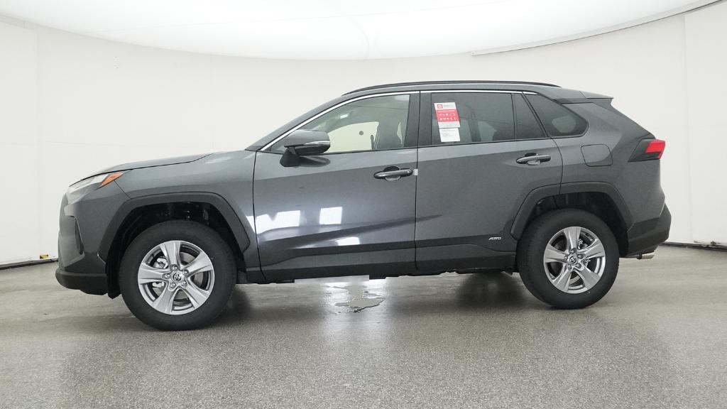 2025 Toyota RAV4 Hybrid XLE photo 10
