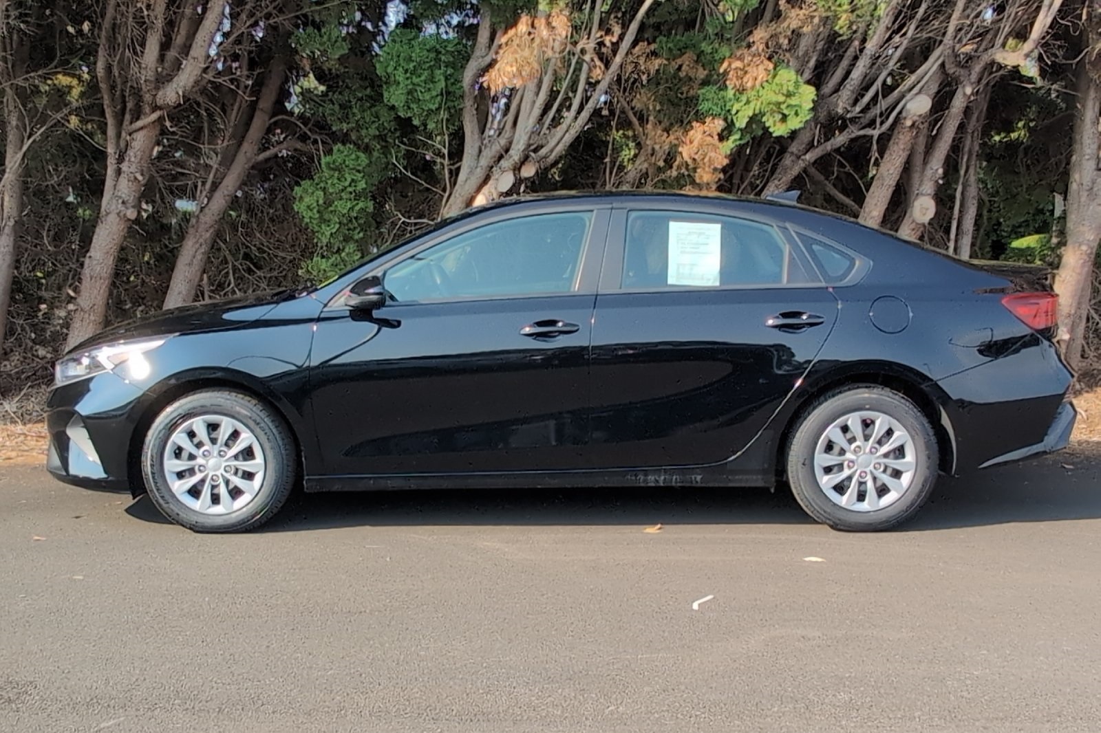 2023 Kia Forte LX photo 6