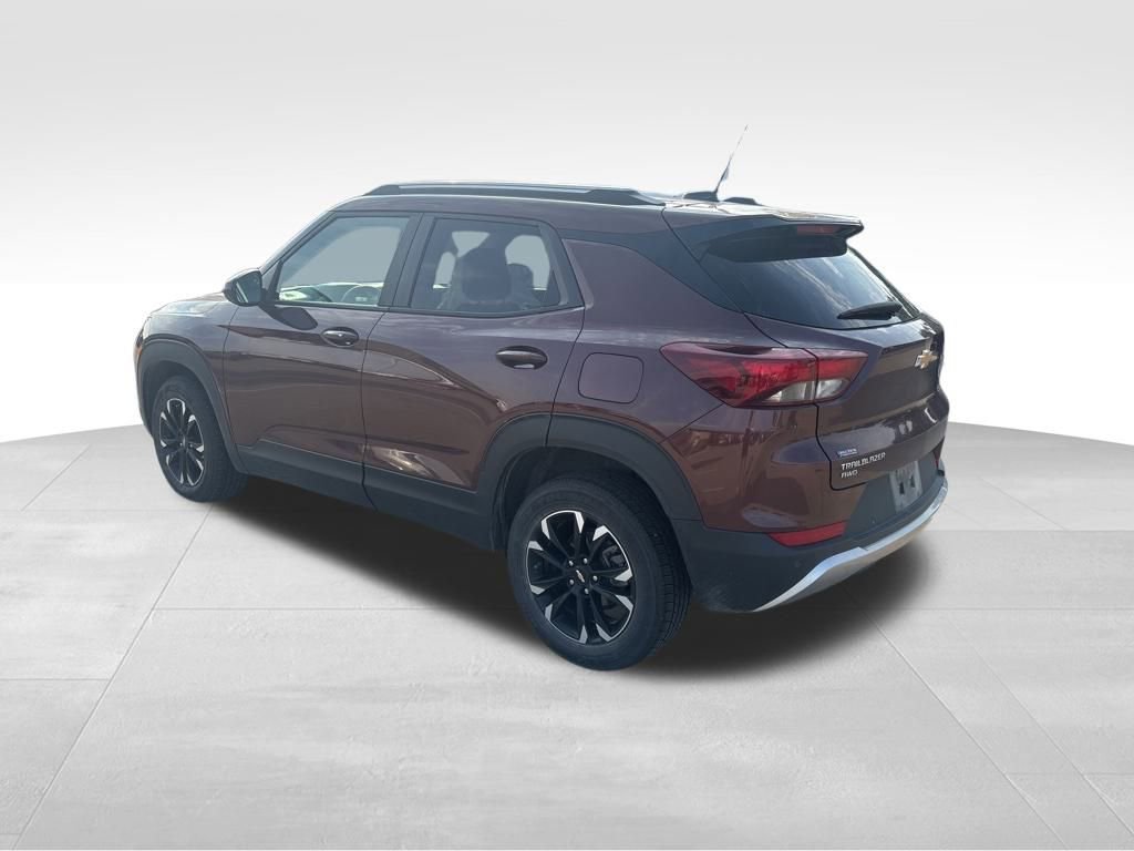 2022 Chevrolet Trailblazer LT photo 2