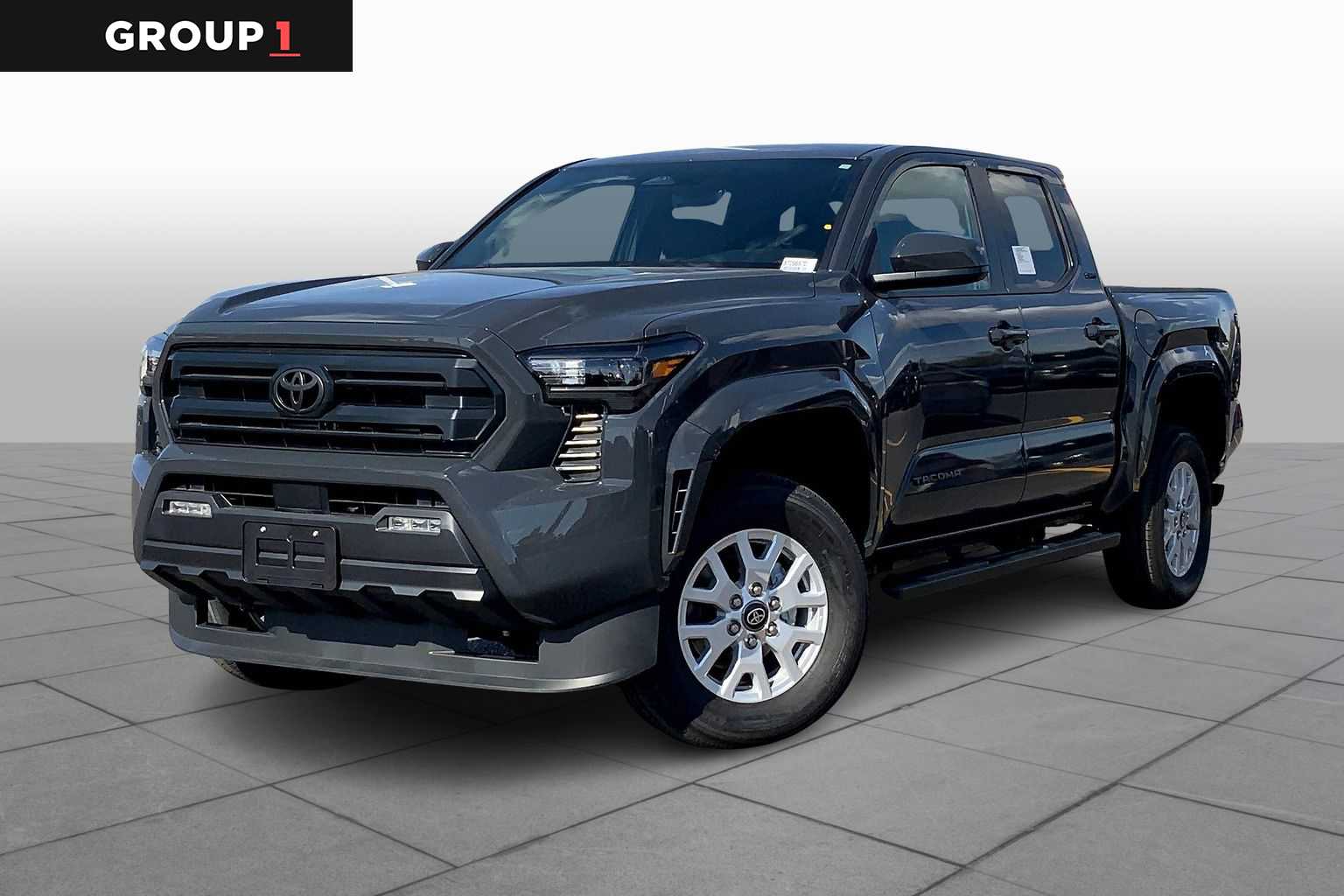 2025 Toyota Tacoma SR5's photo