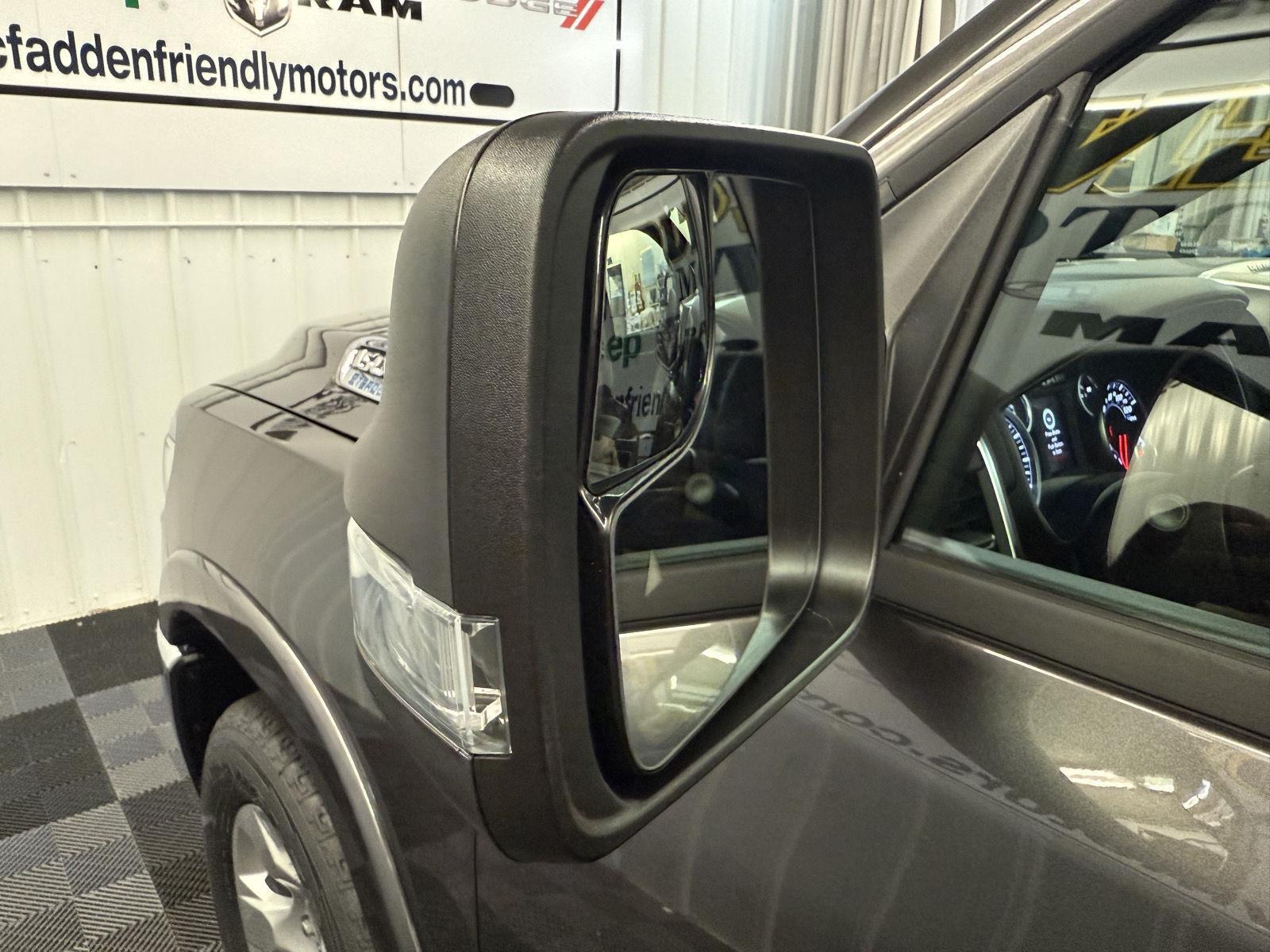 2025 Ram 1500 Big Horn Lone Star photo 24