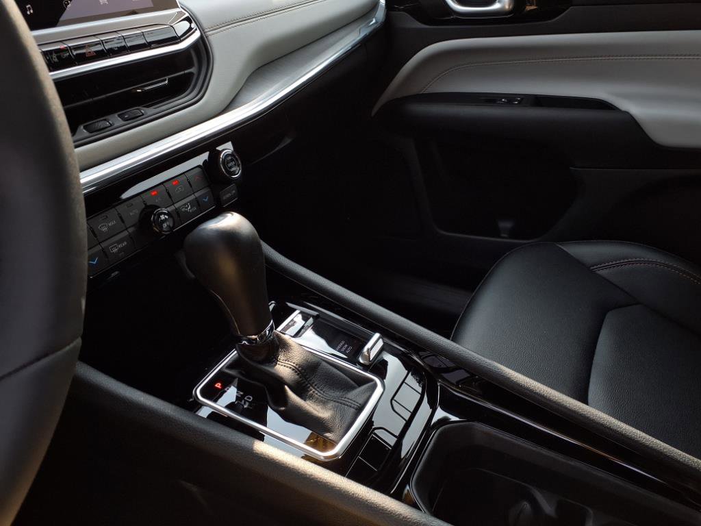 2024 Jeep Compass Limited photo 22
