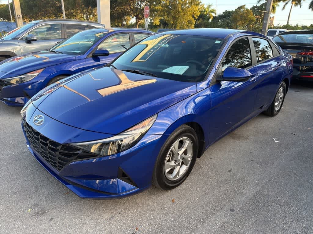2023 Hyundai Elantra SE