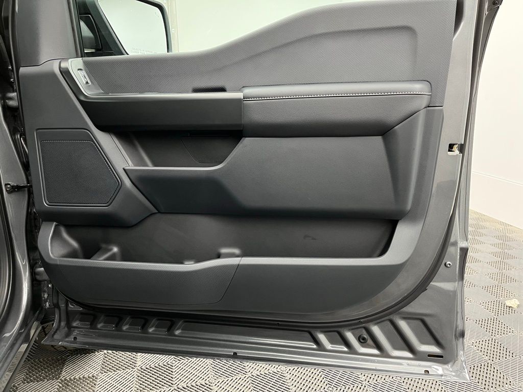 2025 Ford F-150 STX photo 16