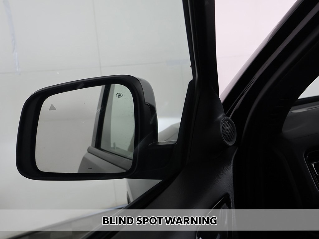 2024 Dodge Durango SXT photo 3