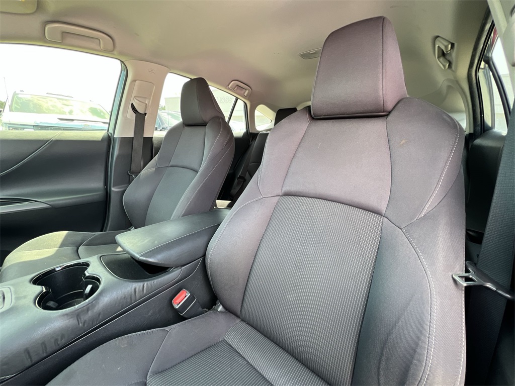 2021 Toyota Venza LE photo 13