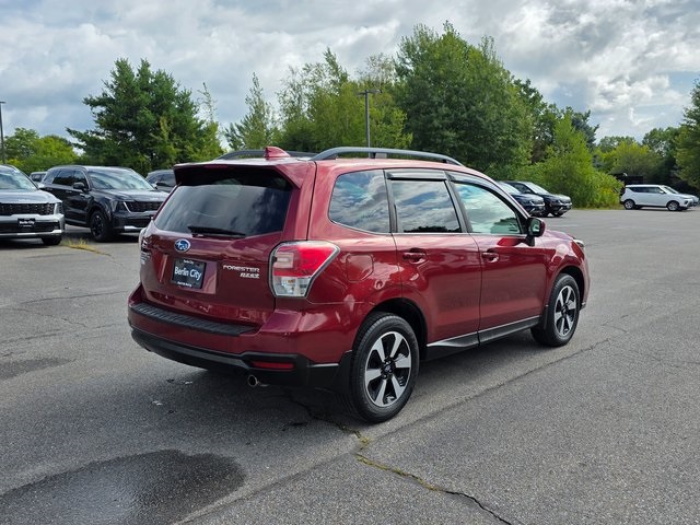 2017 Subaru Forester 2.5i Premium photo 6