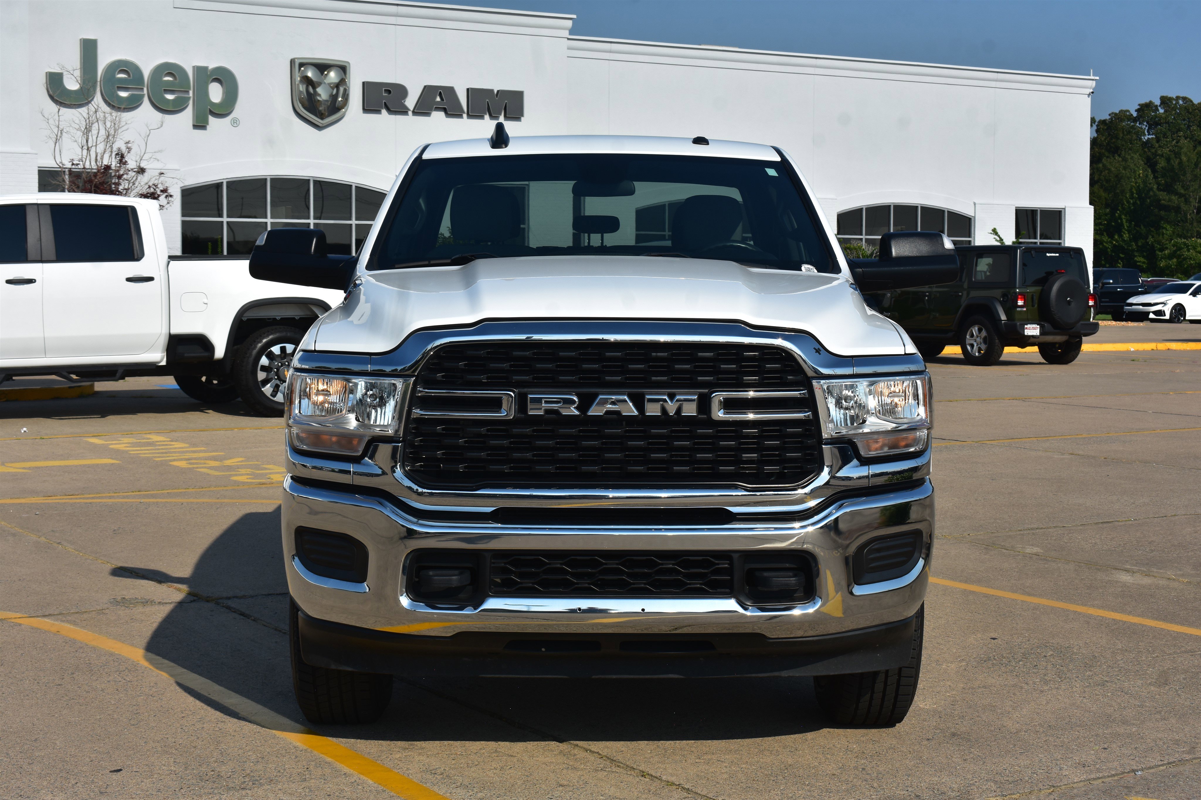 Used 2022 RAM Ram 3500 Pickup Big Horn with VIN 3C63R3DLXNG260201 for sale in Little Rock
