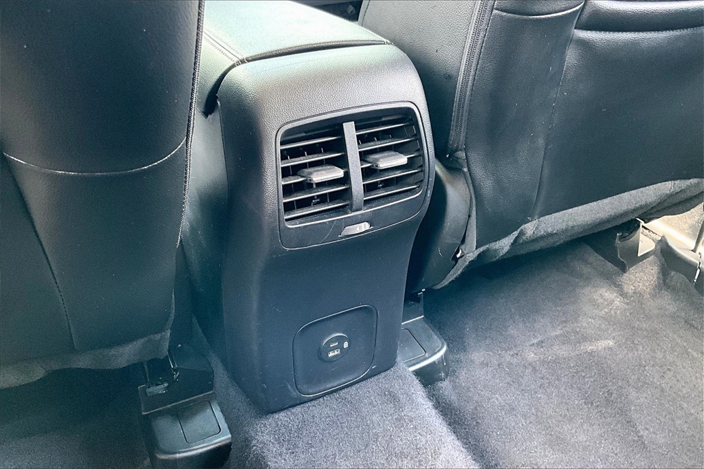 2022 Ford Escape SEL photo 33