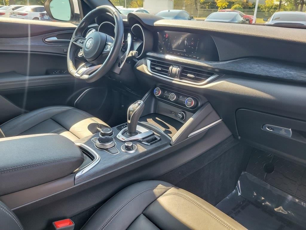 2022 ALFA ROMEO STELVIO - Image 21