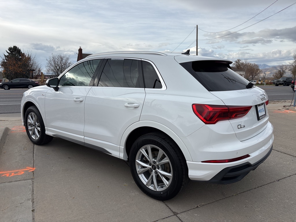 2023 Audi Q3 S line Premium photo 4