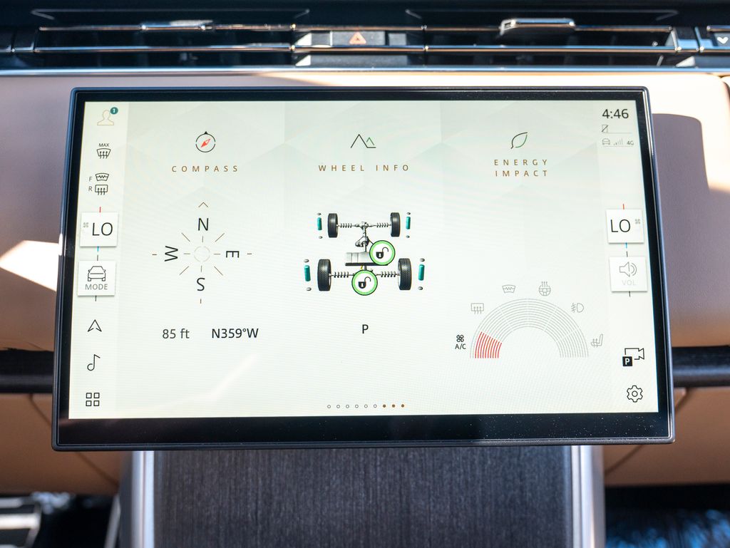 2025 Land Rover Range Rover SE photo 23