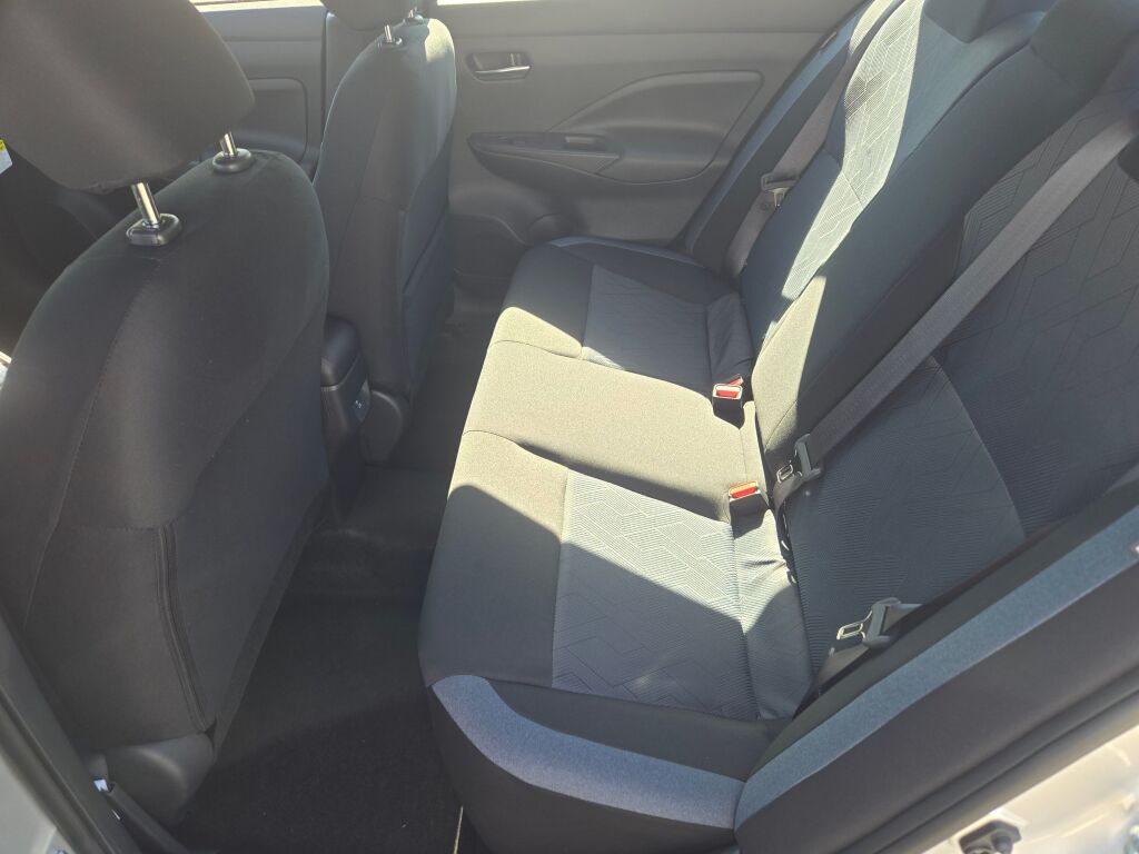 2025 Nissan Versa SV photo 12