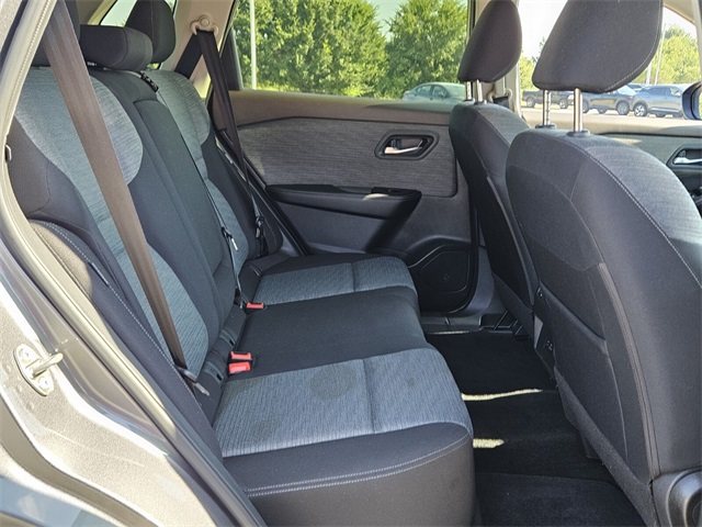 2023 Nissan Rogue SV photo 11