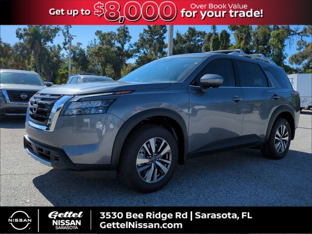 2025 Nissan Pathfinder SL's photo