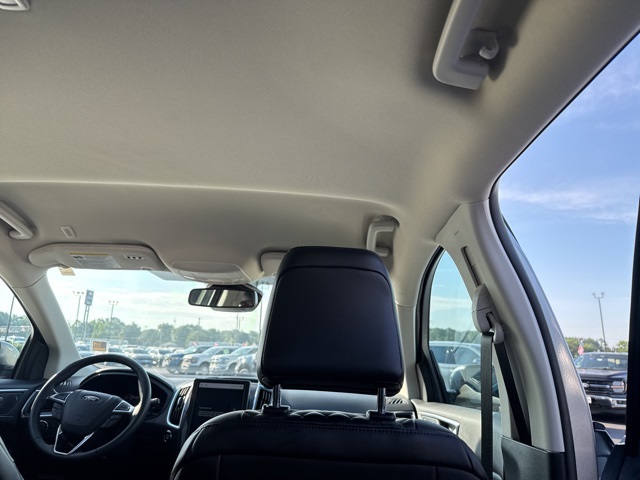 2024 Ford Edge Titanium photo 27