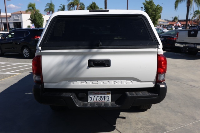 2022 Toyota Tacoma SR photo 4