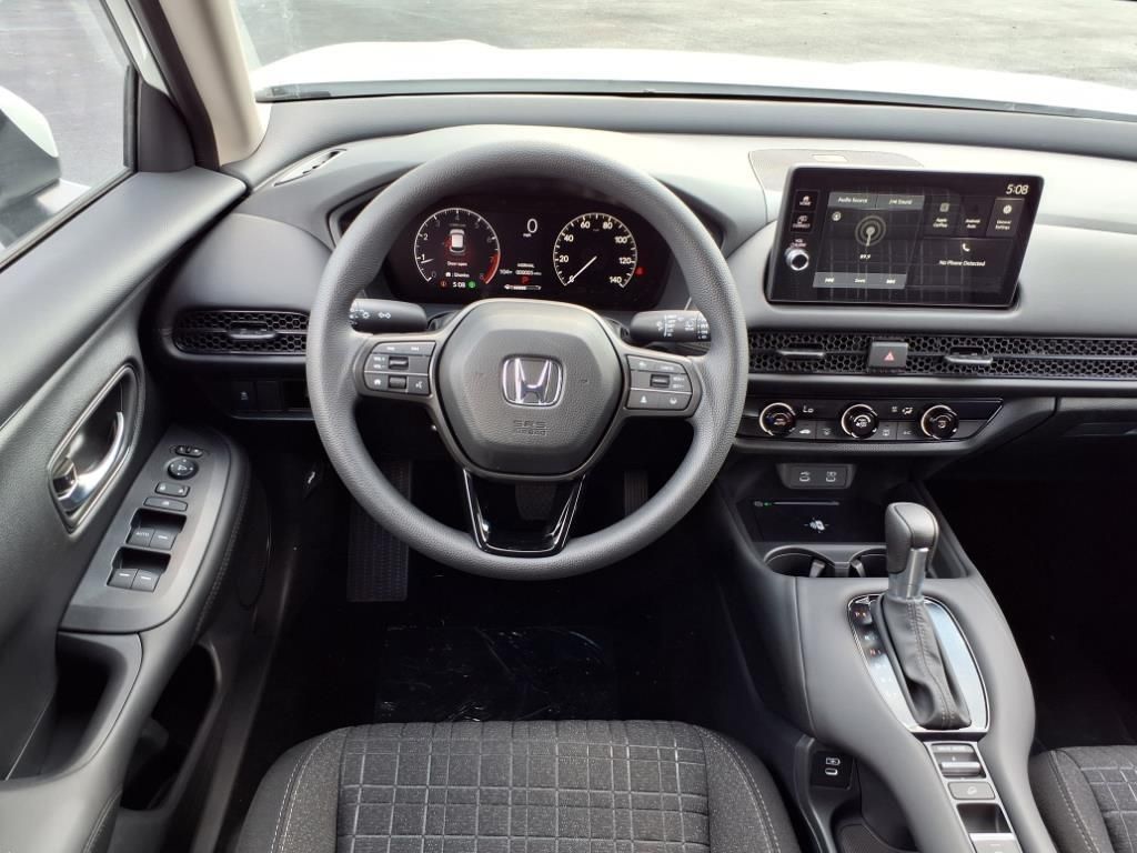 2026 Honda HR-V LX photo 16