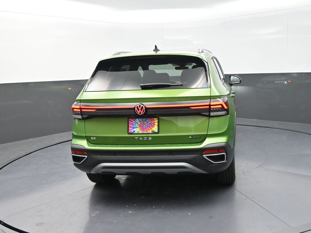 2025 Volkswagen Taos SE photo 6