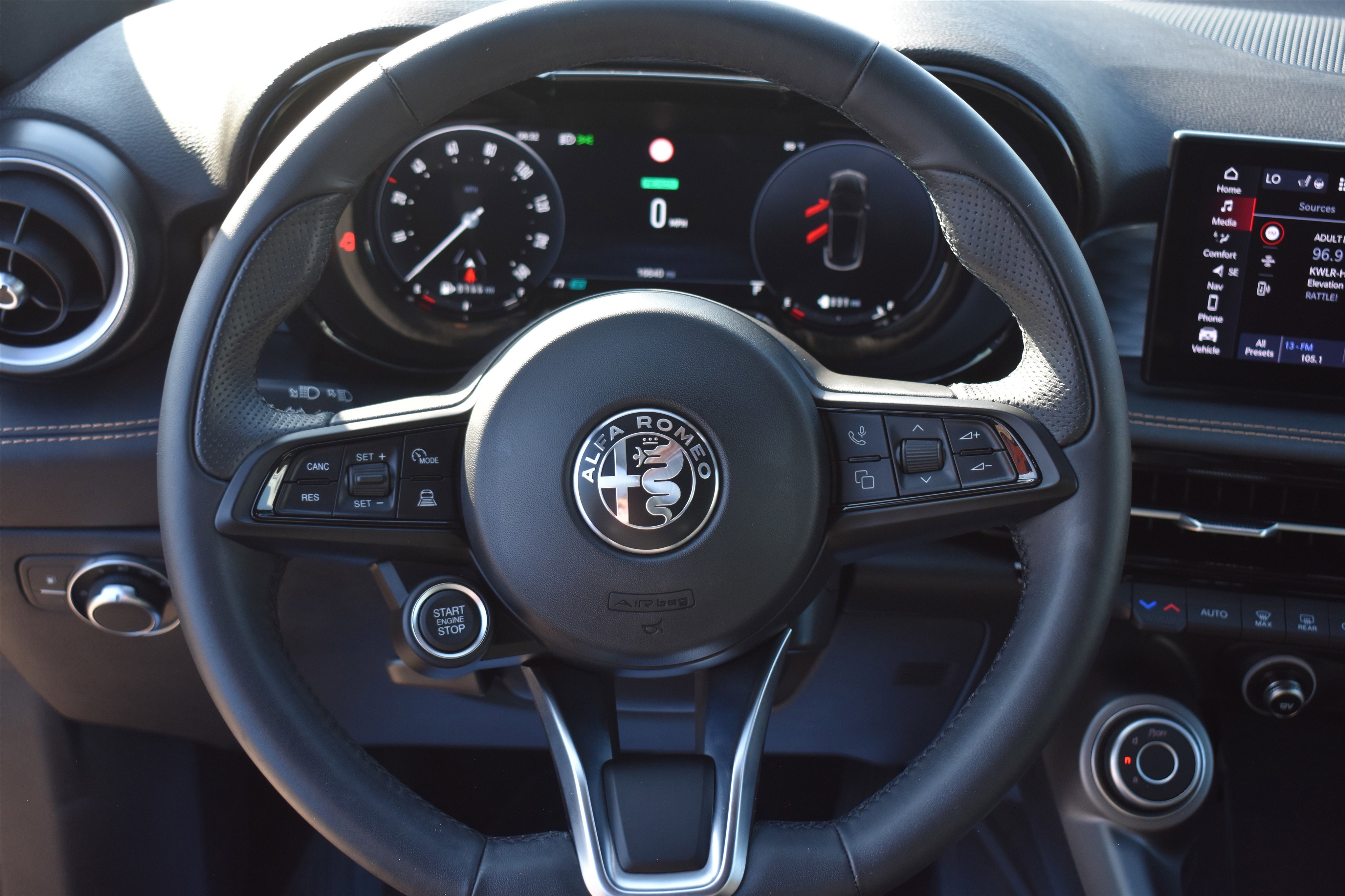 2024 Alfa Romeo Tonale Ti photo 11