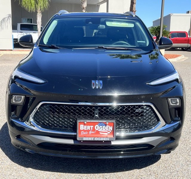 2024 Buick Encore GX Sport Touring photo 2