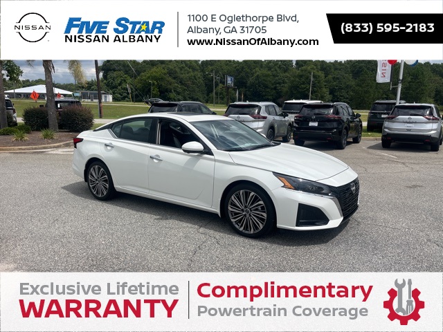 2025 Nissan Altima SL's photo