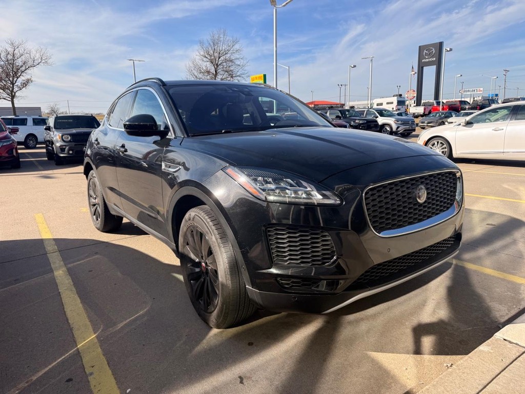 2018 Jaguar E-Pace SE's photo
