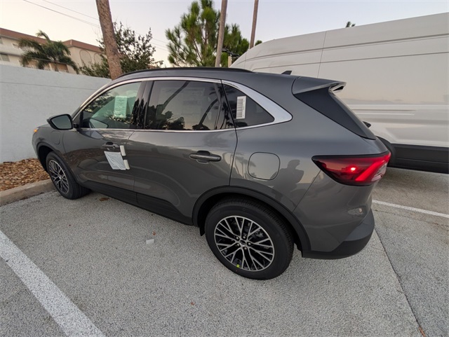 2025 Ford Escape Plug-In Hybrid photo 11