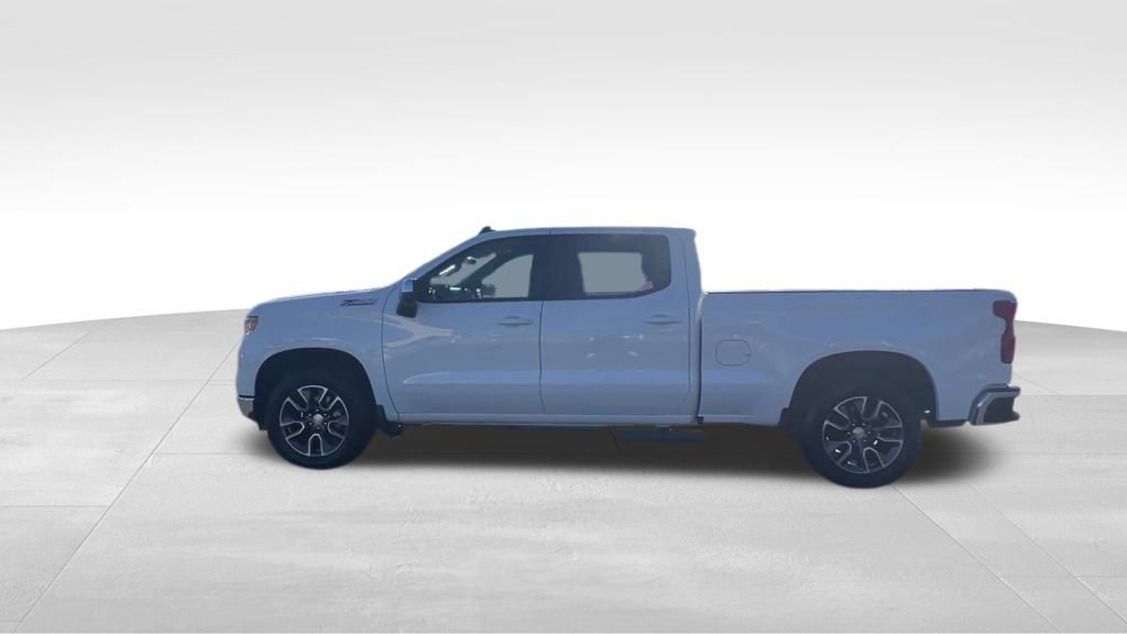 2022 Chevrolet Silverado 1500 LT photo 3