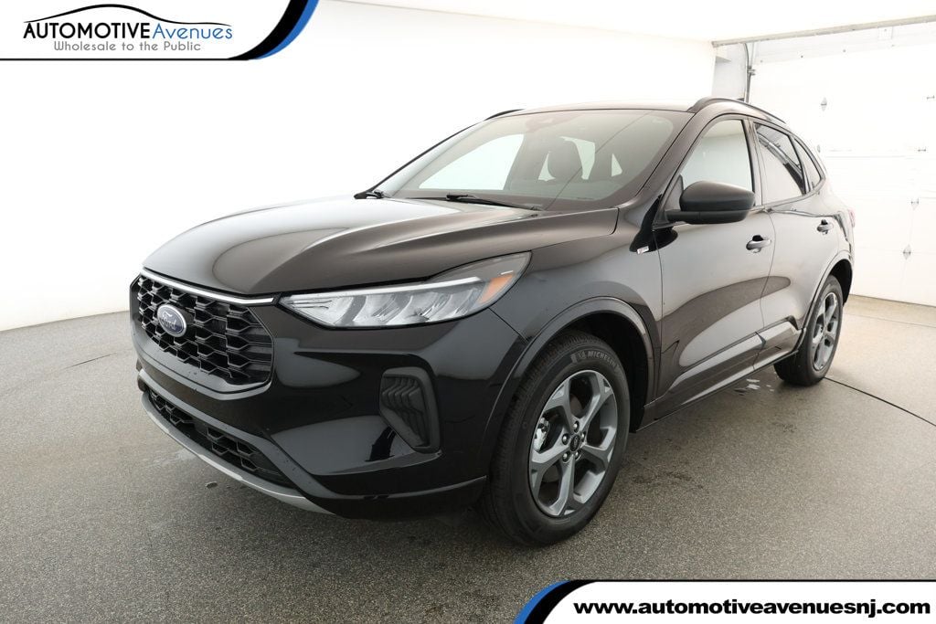 2024 Ford Escape ST-Line's photo