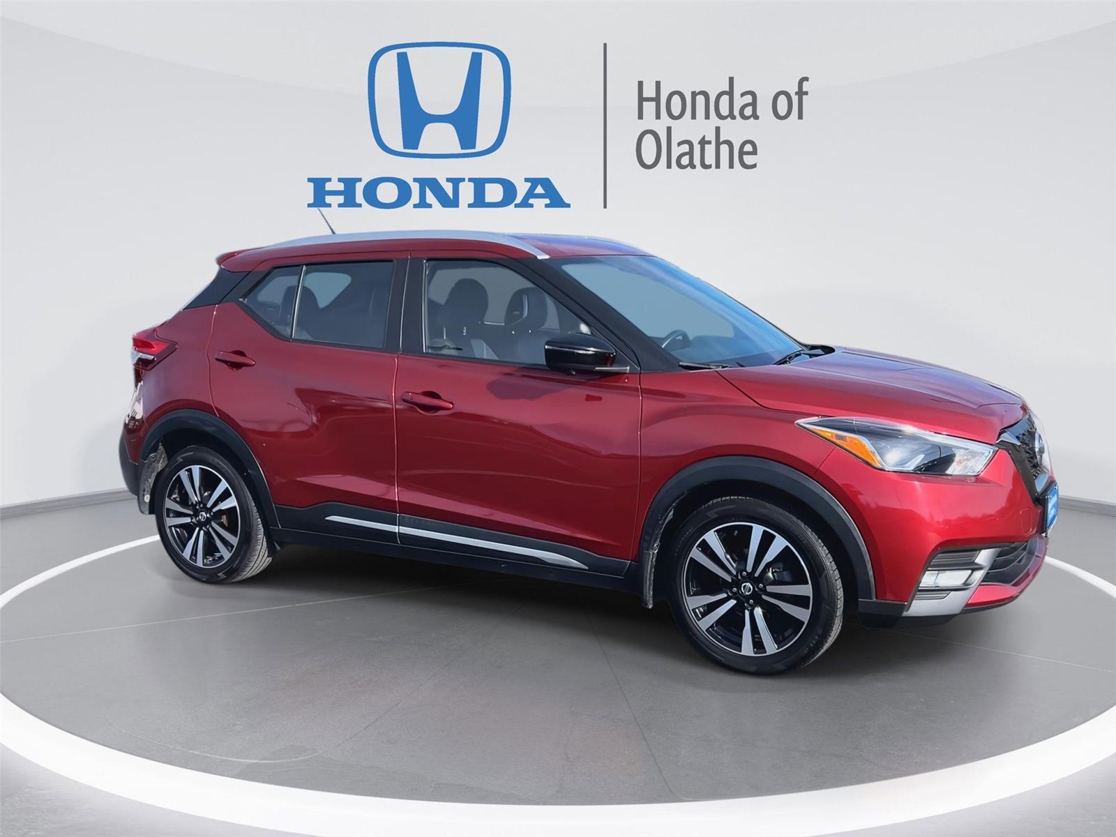 Used 2020 Nissan Kicks SR with VIN 3N1CP5DV9LL523815 for sale in Kansas City