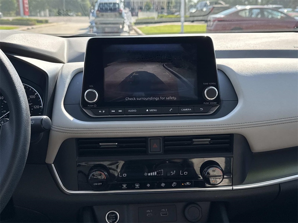 2023 Nissan Rogue SV photo 20