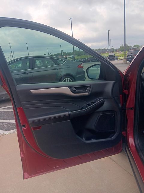 2022 Ford Escape SE photo 10