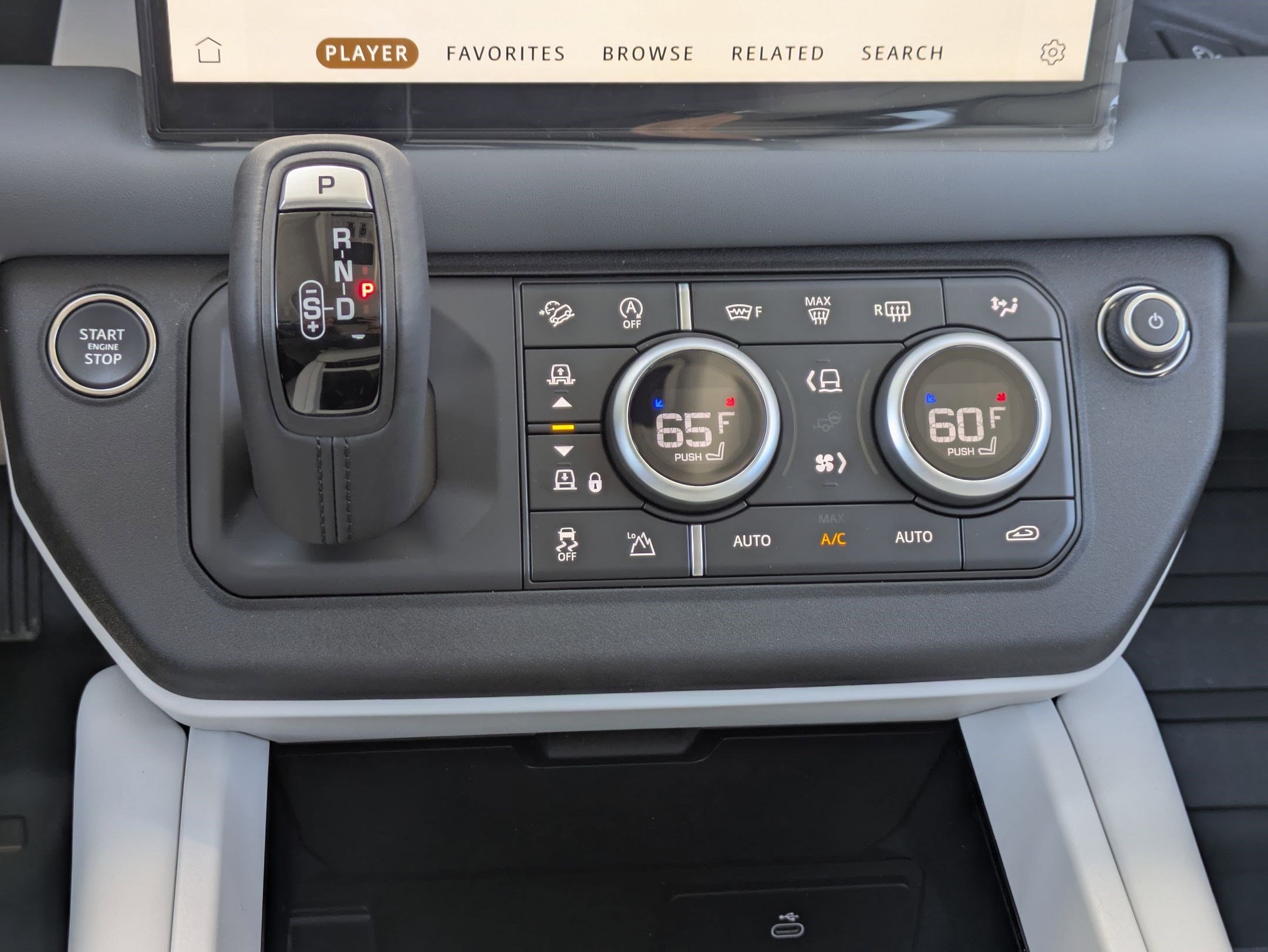 2025 Land Rover Defender 110 S photo 15