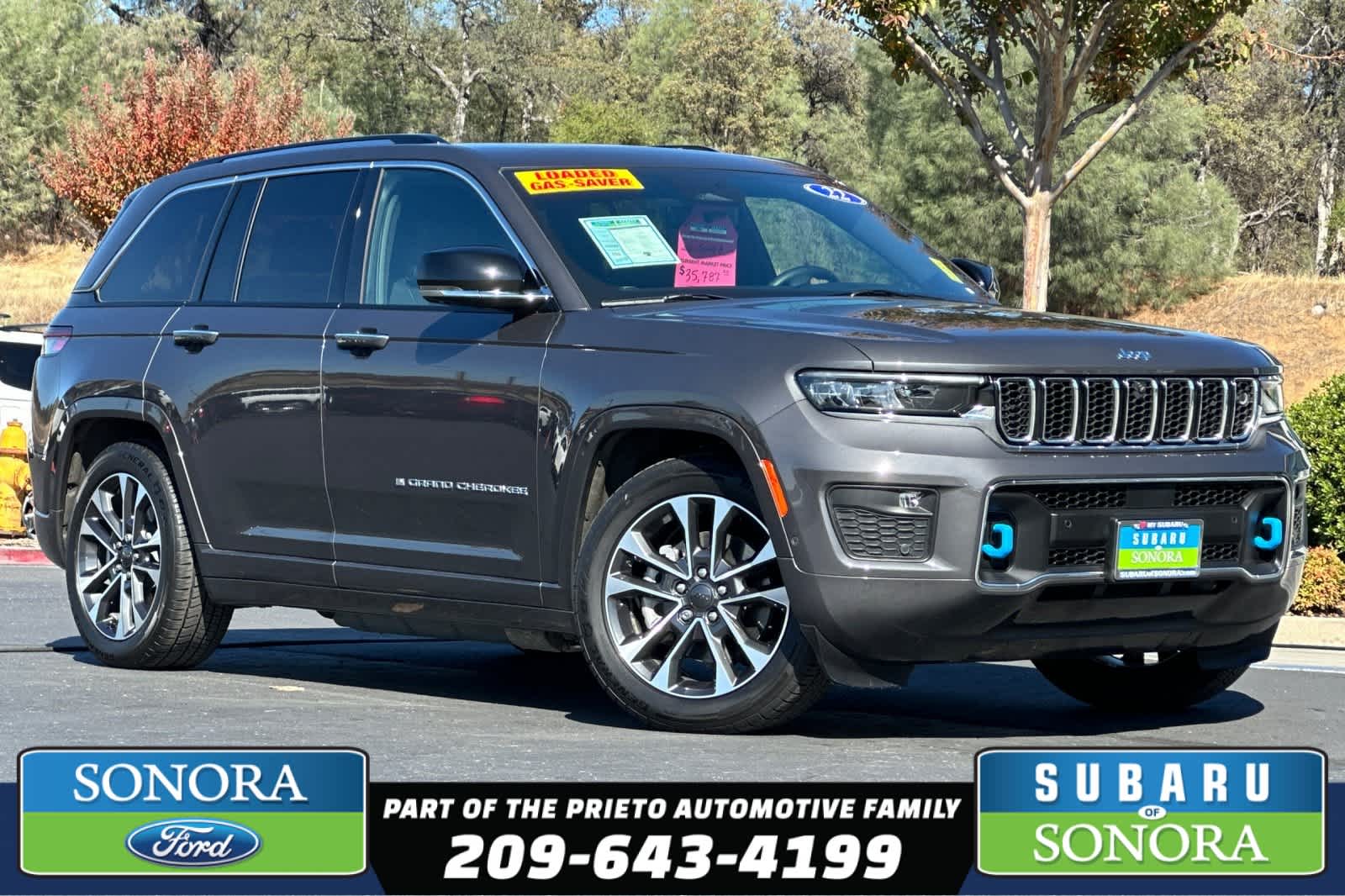 2022 Jeep Grand Cherokee Overland 4xe's photo