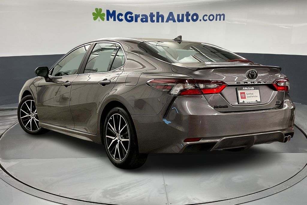 2023 Toyota Camry SE photo 3