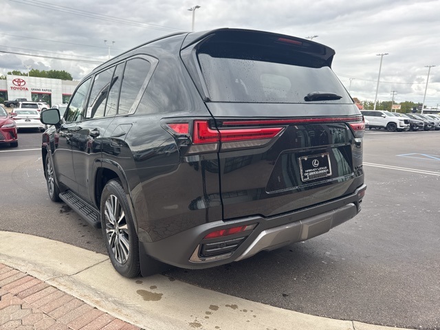 2025 Lexus LX 600 Premium photo 6