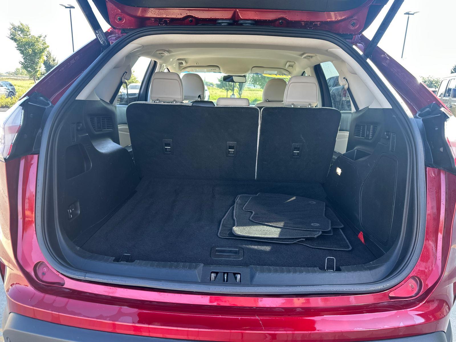 2019 Ford Edge Titanium photo 26