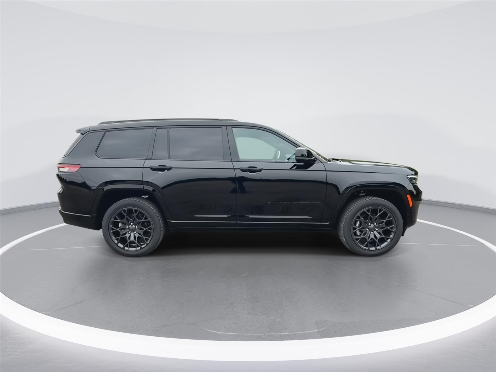 2025 Jeep Grand Cherokee L Summit photo 9