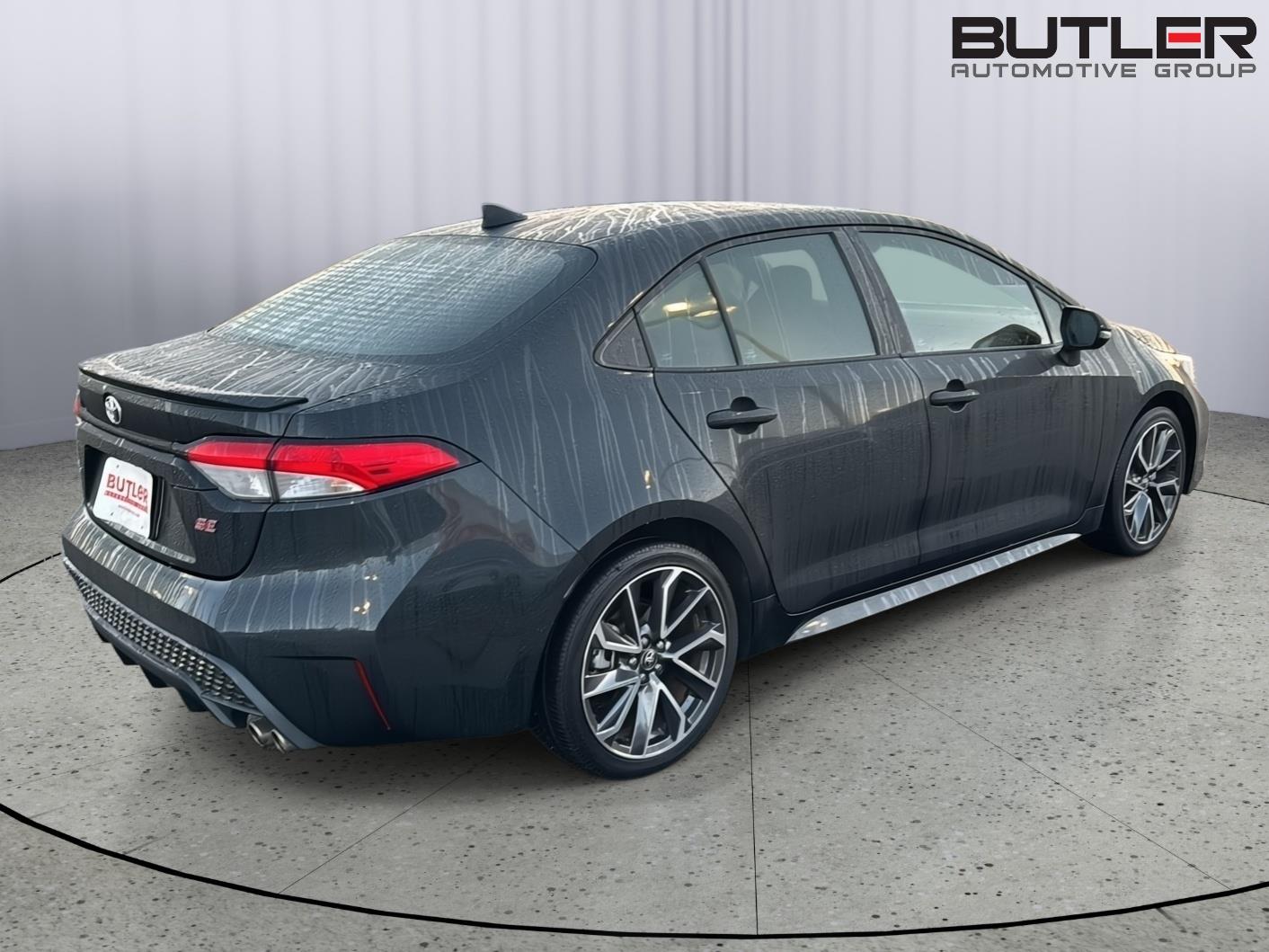 2022 Toyota Corolla SE photo 4