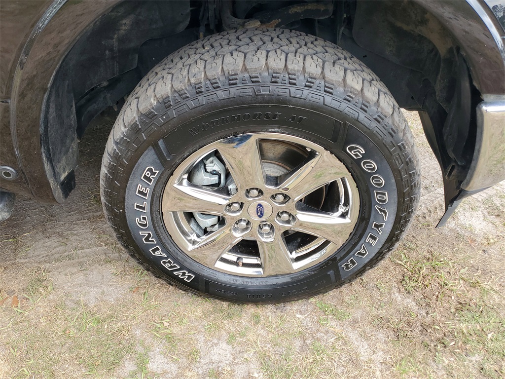 2020 Ford F-150 Lariat photo 6