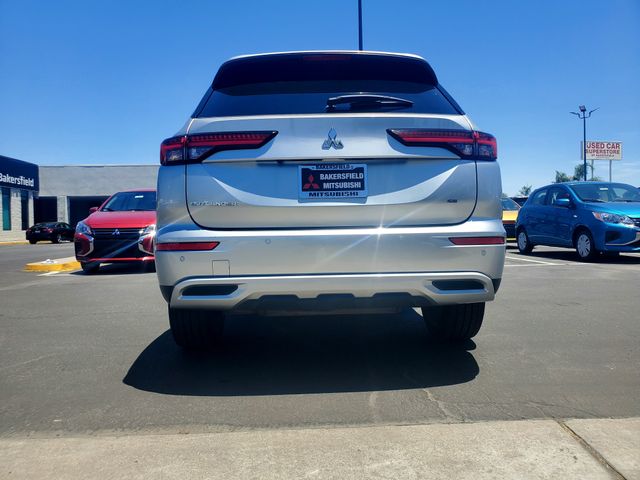 2024 Mitsubishi Outlander SE photo 8
