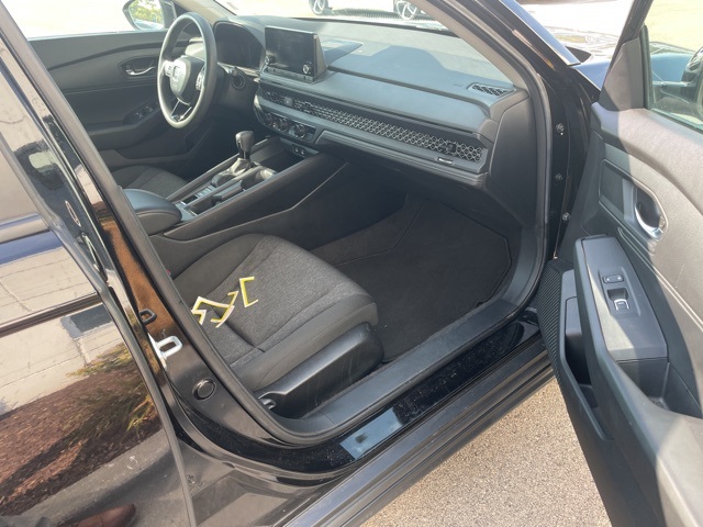 2023 Honda Accord LX photo 17