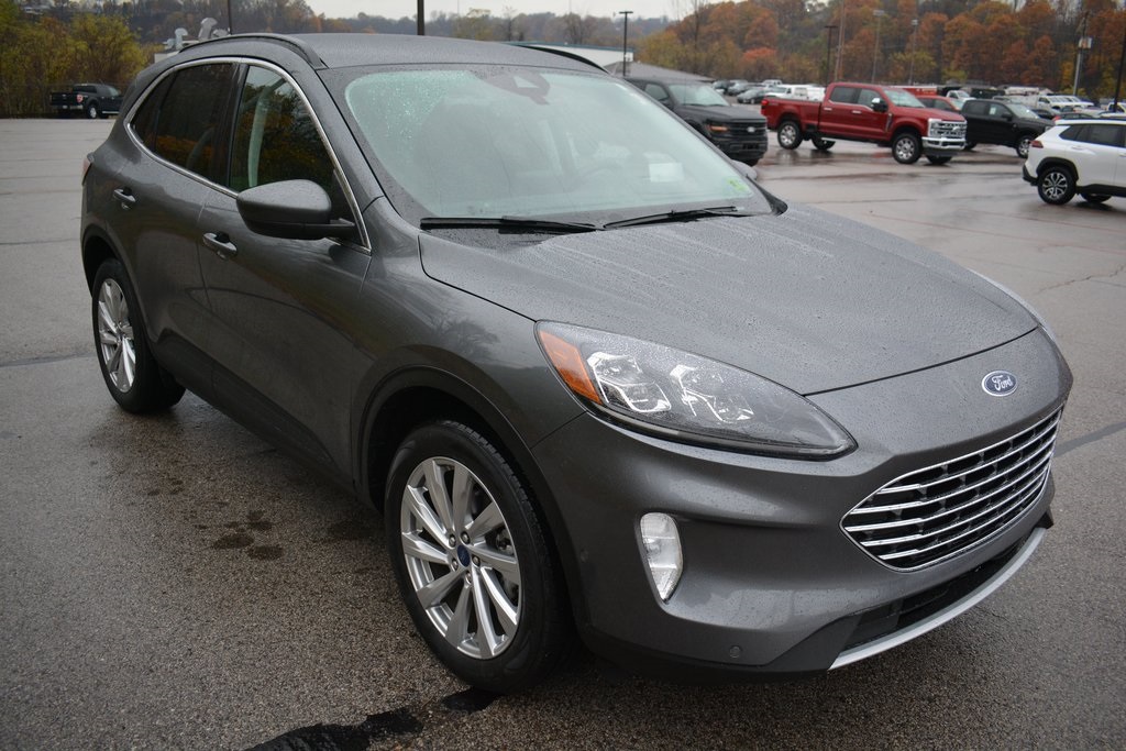 2022 Ford Escape Titanium photo 4
