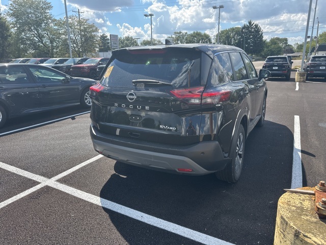 2023 Nissan Rogue SV photo 2