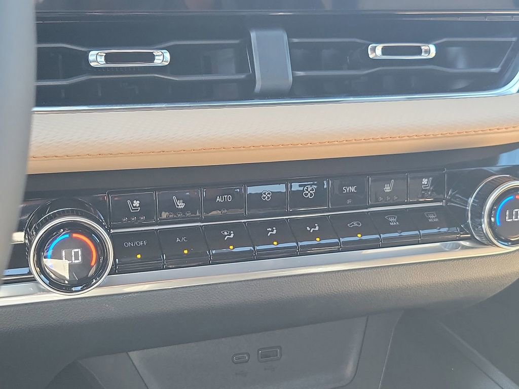 2026 Chevrolet Equinox ACTIV photo 32