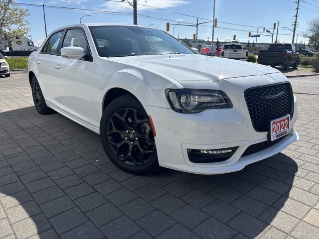 2022 Chrysler 300 300 Touring L