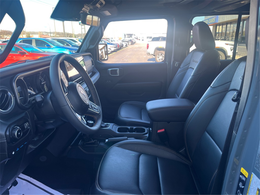 2024 Jeep Wrangler 4xe Sahara photo 3