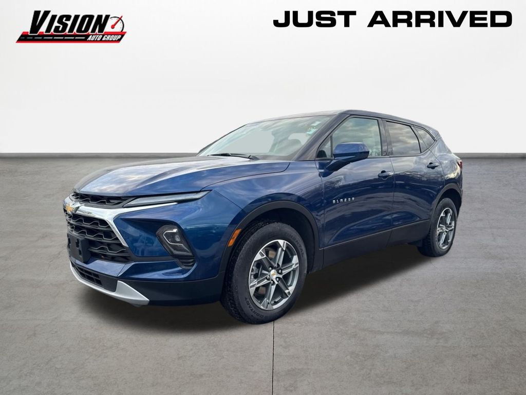 2023 Chevrolet Blazer 2LT's photo
